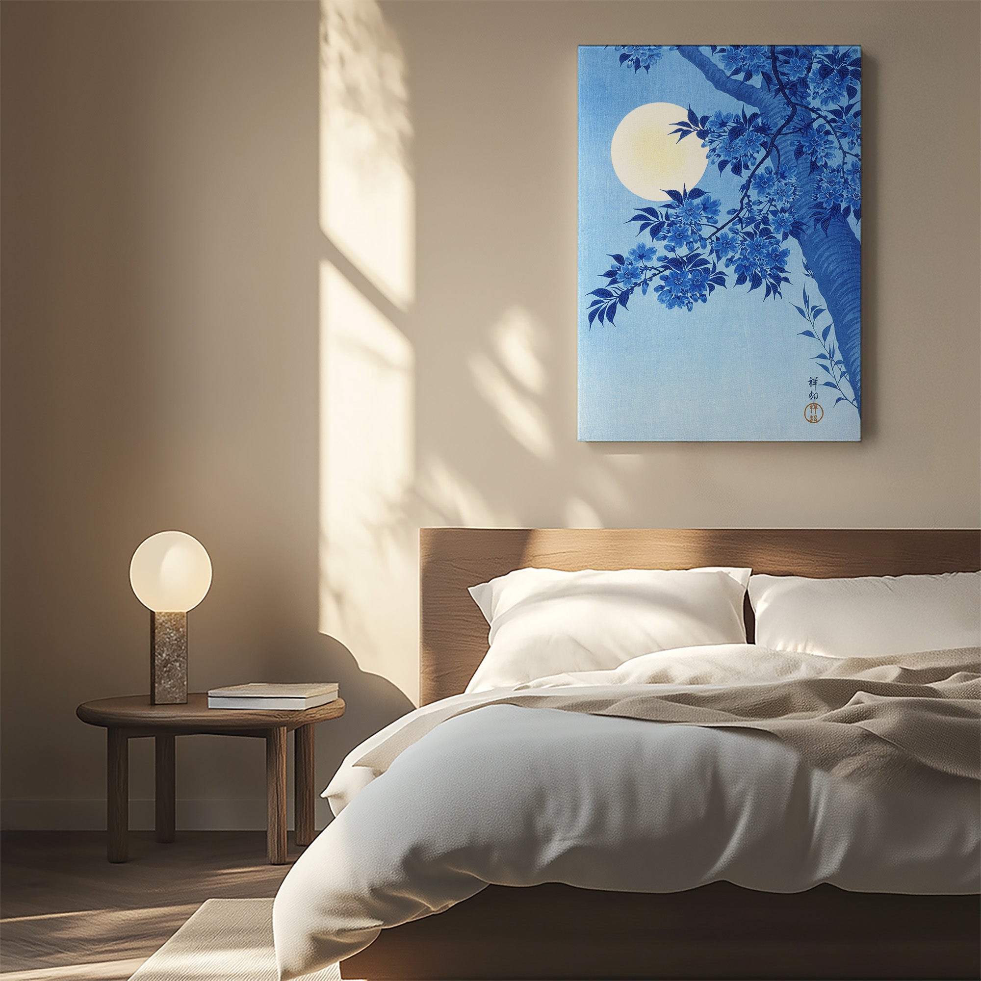 Cerisier en fleurs par une nuit de lune